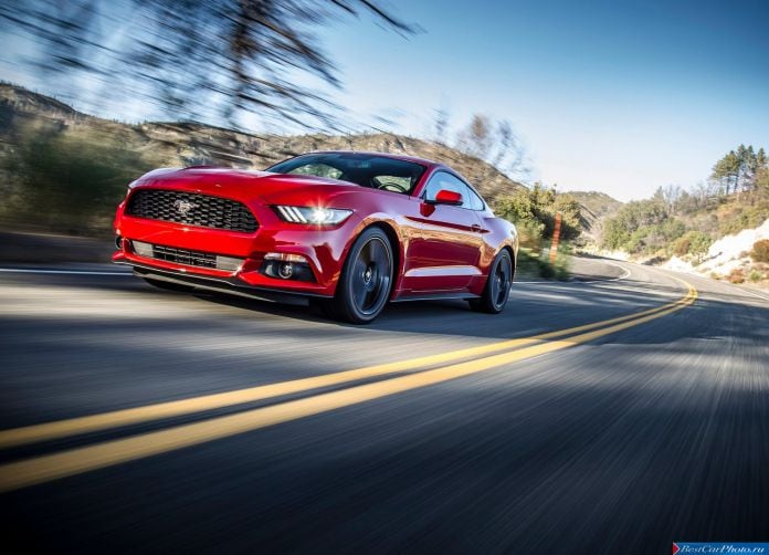 2015 Ford Mustang EcoBoost - фотография 7 из 93