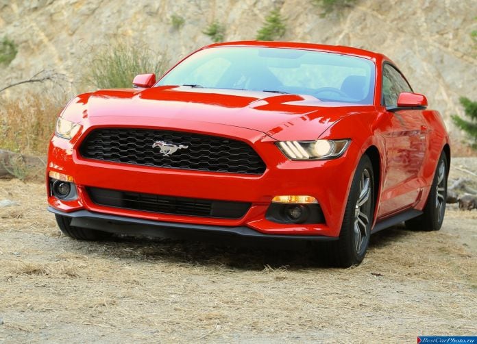 2015 Ford Mustang EcoBoost - фотография 14 из 93