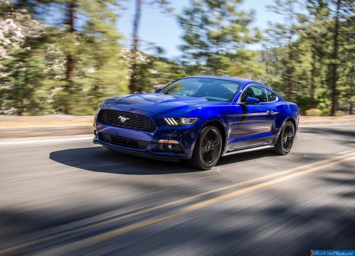 2015 Ford Mustang EcoBoost - фотография 20 из 93