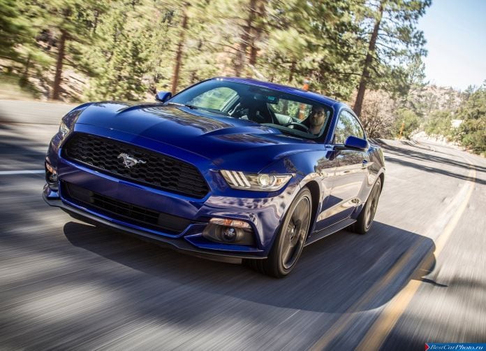 2015 Ford Mustang EcoBoost - фотография 22 из 93