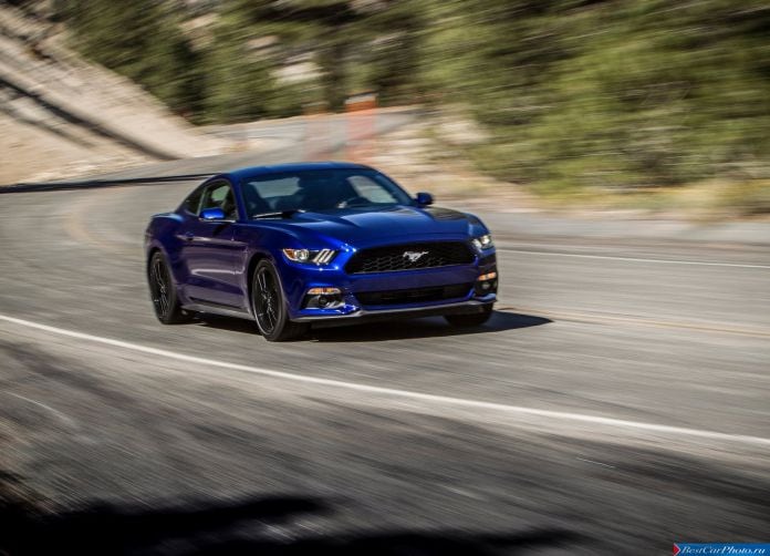 2015 Ford Mustang EcoBoost - фотография 26 из 93
