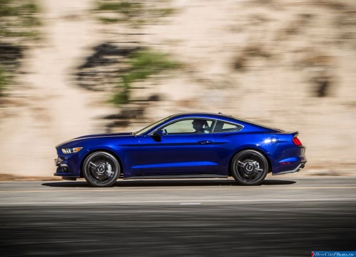 2015 Ford Mustang EcoBoost - фотография 31 из 93
