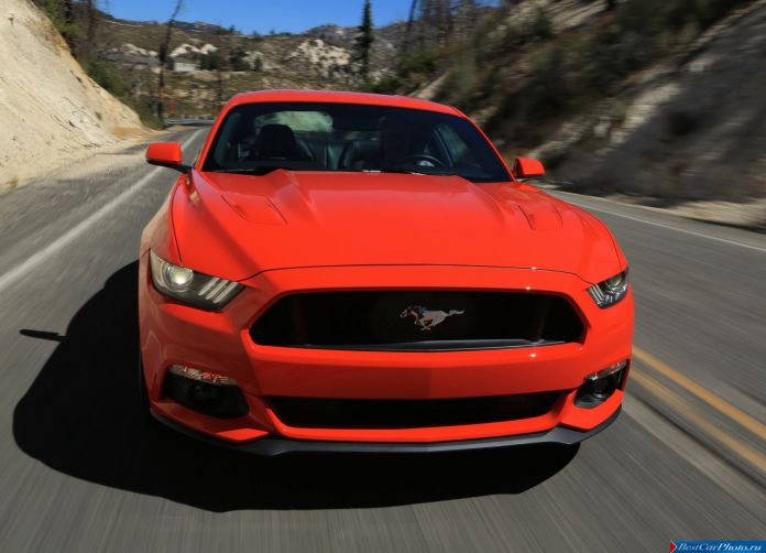 2015 Ford Mustang EcoBoost - фотография 55 из 93