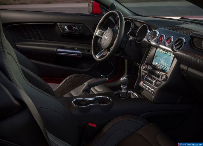 2015 Ford Mustang EcoBoost - фотография 63 из 93