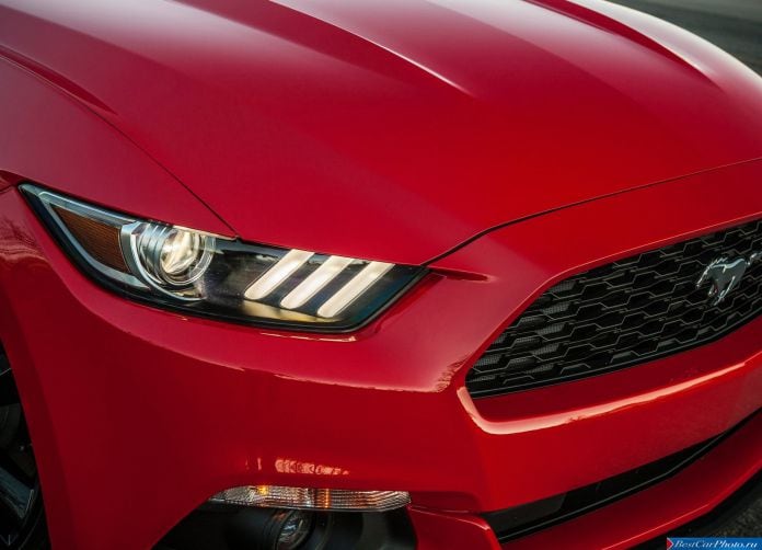 2015 Ford Mustang EcoBoost - фотография 73 из 93