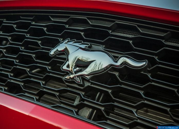2015 Ford Mustang EcoBoost - фотография 83 из 93