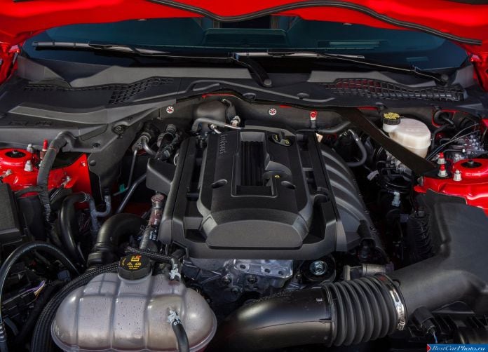 2015 Ford Mustang EcoBoost - фотография 89 из 93
