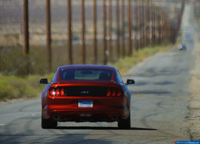 2015 Ford Mustang GT - фотография 1 из 66 2015 Ford Mustang GT - фотография 1 из 66
