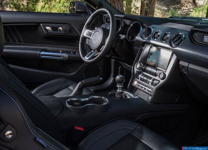 2015 Ford Mustang GT - фотография 27 из 66 2015 Ford Mustang GT - фотография 27 из 66