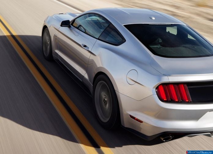 2015 Ford Mustang GT - фотография 46 из 66