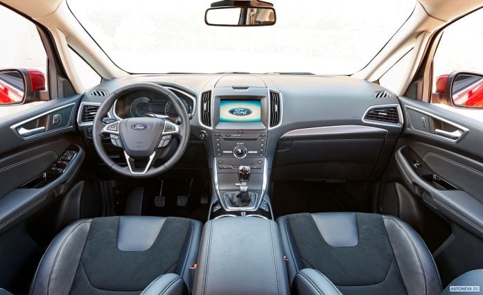 2015 Ford S-MAX - фотография 23 из 30