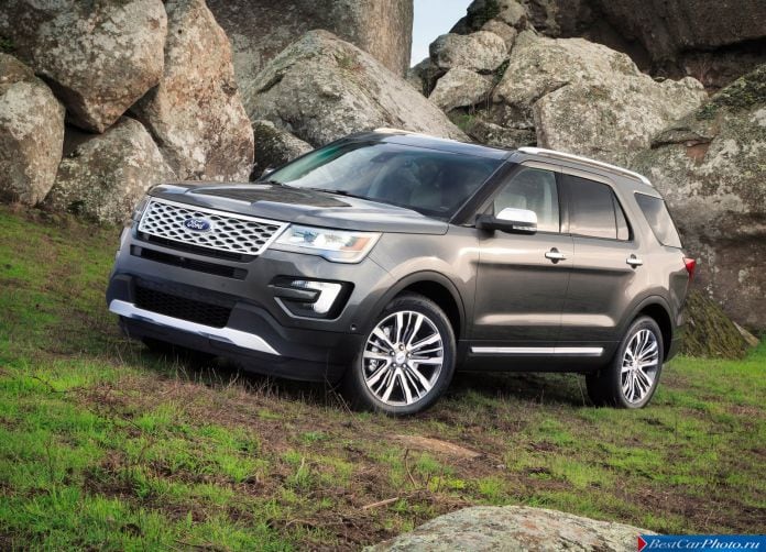 2016 Ford Explorer - фотография 2 из 53