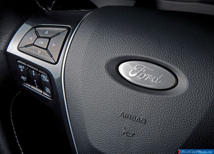 2016 Ford Explorer - фотография 39 из 53 2016 Ford Explorer - фотография 39 из 53