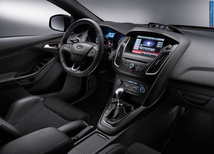 2016 Ford Focus RS - фотография 14 из 140