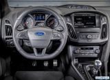 ford_2016_focus_rs_082.jpg