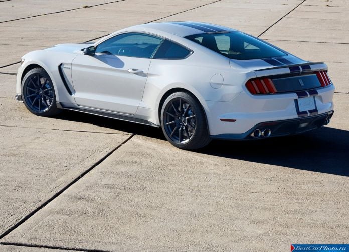 2016 Ford Mustang Shelby GT350 - фотография 11 из 34
