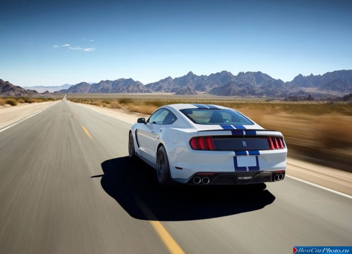 2016 Ford Mustang Shelby GT350 - фотография 14 из 34