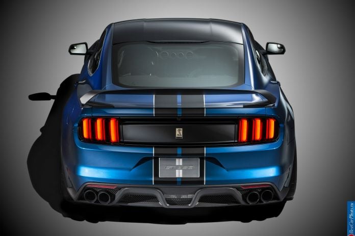 2016 Ford Mustang Shelby GT350R - фотография 4 из 10