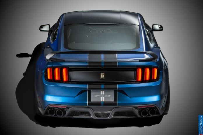 2016 Ford Mustang Shelby GT350R - фотография 4 из 10 2016 Ford Mustang Shelby GT350R - фотография 4 из 10