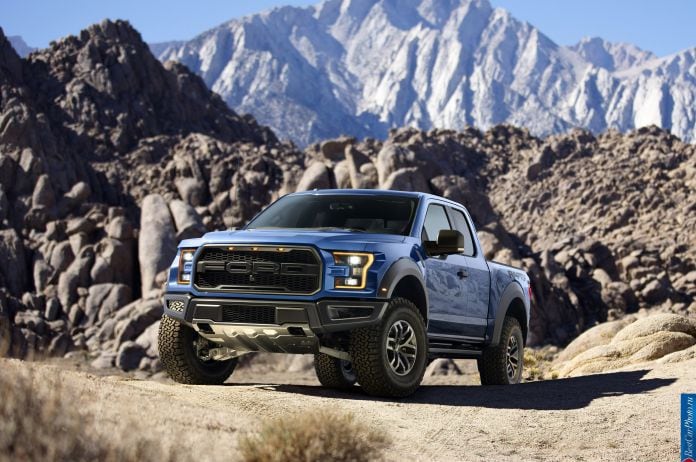 2017 Ford F-150 Raptor - фотография 1 из 51