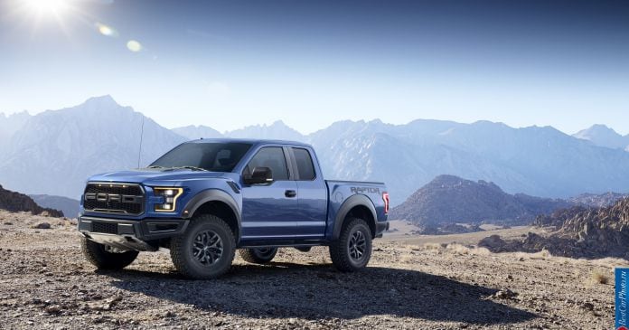 2017 Ford F-150 Raptor - фотография 4 из 51