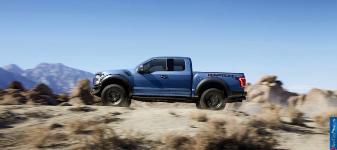 2017 Ford F-150 Raptor - фотография 5 из 51