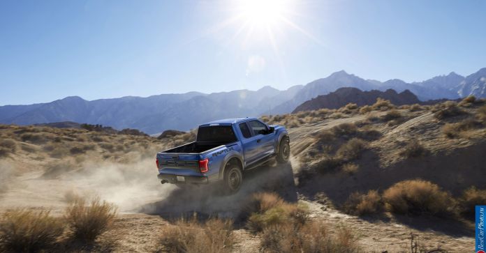 2017 Ford F-150 Raptor - фотография 7 из 51