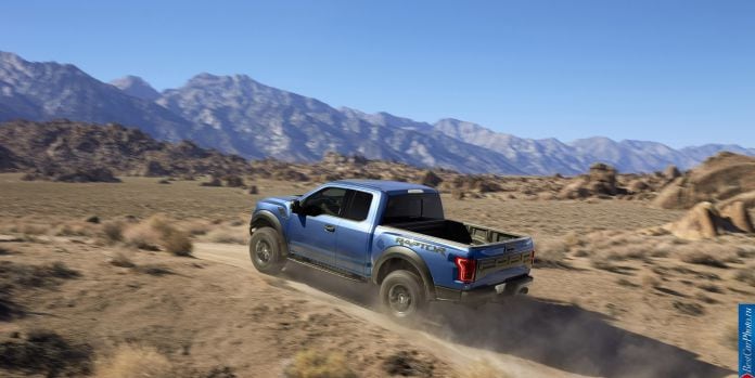 2017 Ford F-150 Raptor - фотография 8 из 51