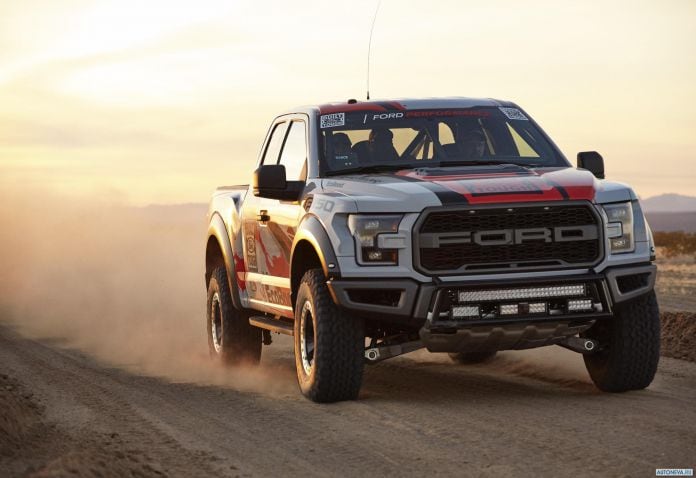 2017 Ford F-150 Raptor Race Truck - фотография 13 из 16