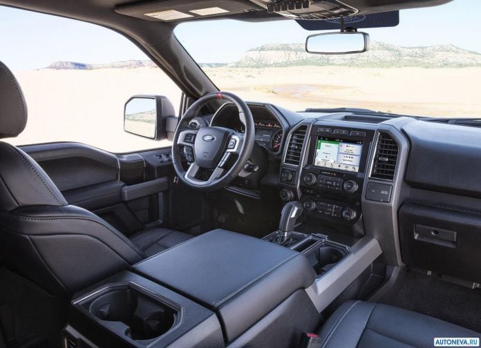 2017 Ford F-150 Raptor - фотография 34 из 51