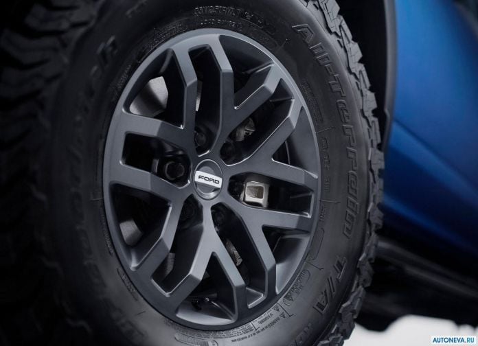 2017 Ford F-150 Raptor - фотография 43 из 51