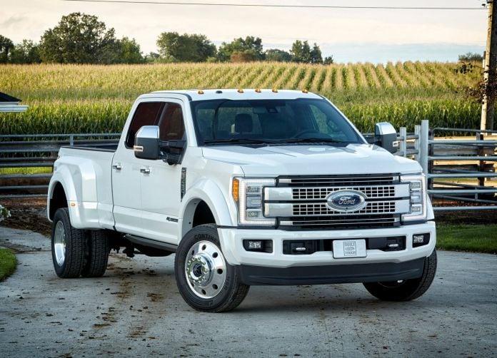 2017 Ford F Series Super Duty - фотография 1 из 90