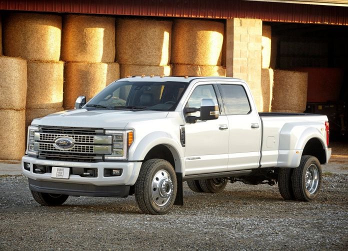 2017 Ford F Series Super Duty - фотография 2 из 90