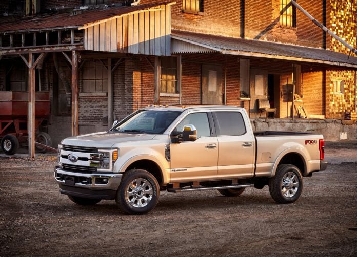 2017 Ford F Series Super Duty - фотография 4 из 90