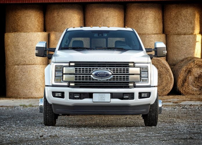 2017 Ford F Series Super Duty - фотография 33 из 90
