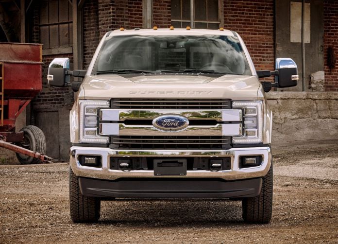 2017 Ford F Series Super Duty - фотография 34 из 90