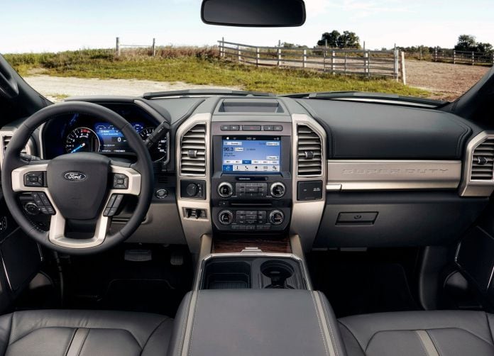 2017 Ford F Series Super Duty - фотография 41 из 90