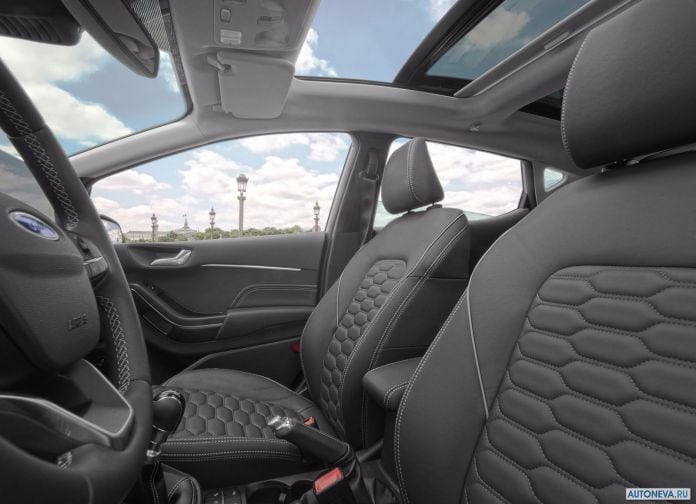 2017 Ford Fiesta - фотография 132 из 203