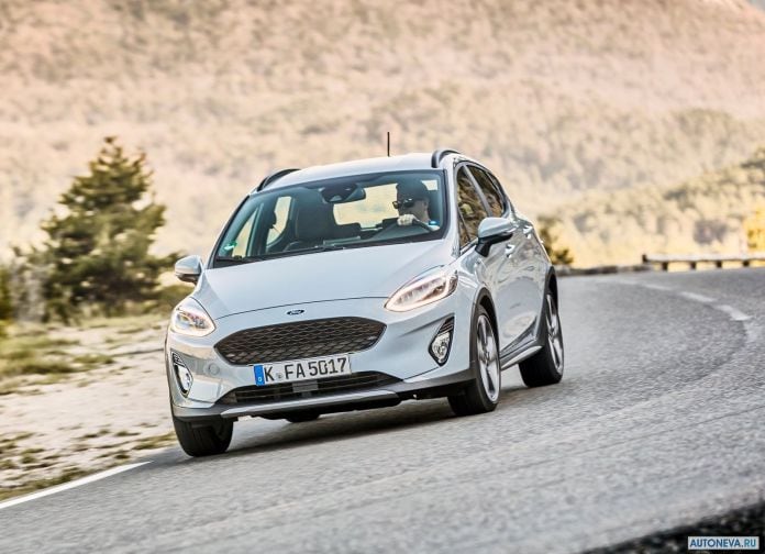 2017 Ford Fiesta Active - фотография 14 из 41
