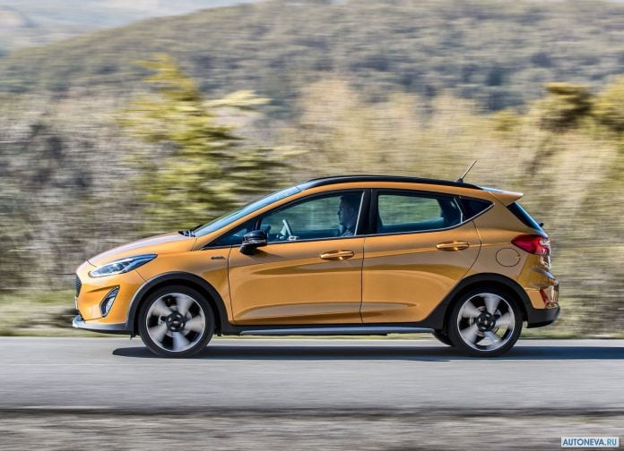 2017 Ford Fiesta Active - фотография 15 из 41
