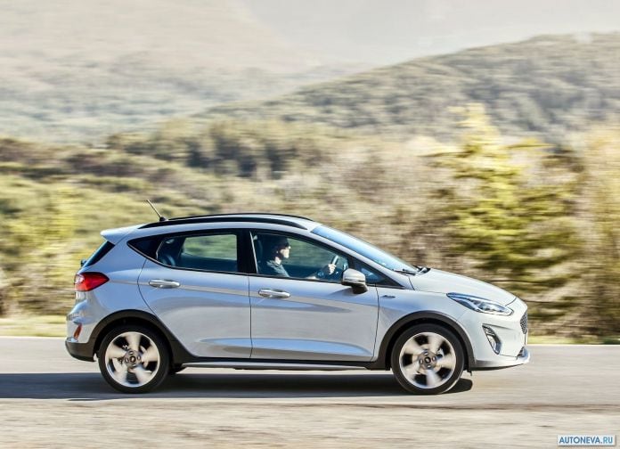 2017 Ford Fiesta Active - фотография 16 из 41