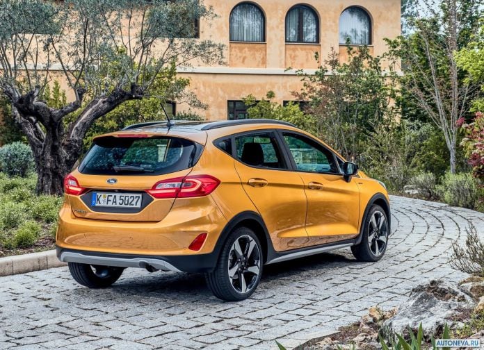 2017 Ford Fiesta Active - фотография 18 из 41