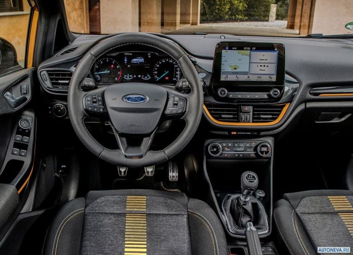 2017 Ford Fiesta Active - фотография 29 из 41