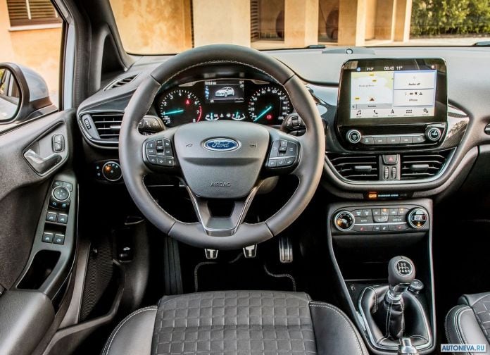 2017 Ford Fiesta Active - фотография 30 из 41