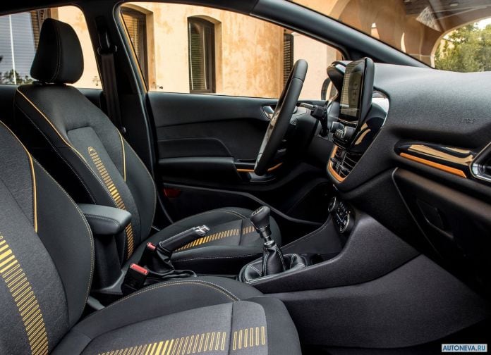 2017 Ford Fiesta Active - фотография 35 из 41