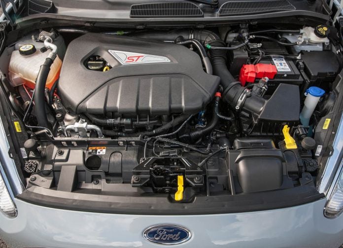 2017 Ford Fiesta ST200 - фотография 45 из 46