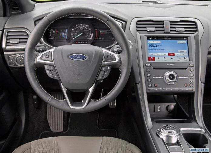 2017 Ford Fusion V6 Sport - фотография 43 из 54