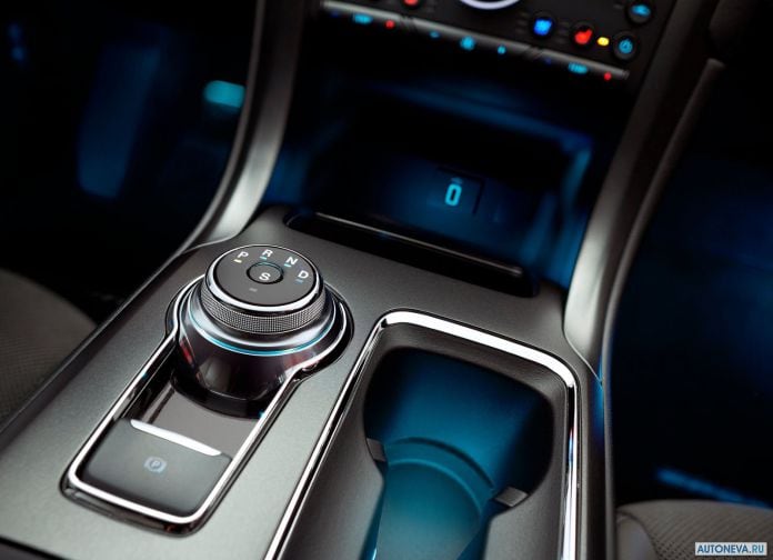 2017 Ford Fusion V6 Sport - фотография 47 из 54 2017 Ford Fusion V6 Sport - фотография 47 из 54
