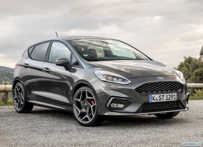 2018 Ford Fiesta ST - фотография 1 из 201