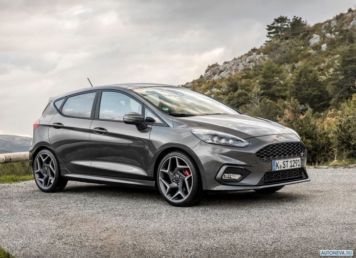 2018 Ford Fiesta ST - фотография 2 из 201